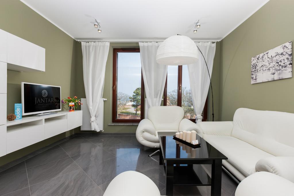 Jantar Apartamenty Deluxe Sea View 科沃布热格 外观 照片